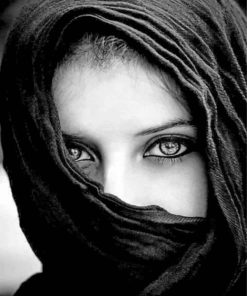 black-and-white-arabic-woman-paint-by-number